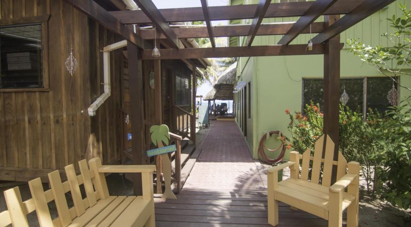 R125 - Green Parrot - walkway deck to front desk dive shop and restaurant