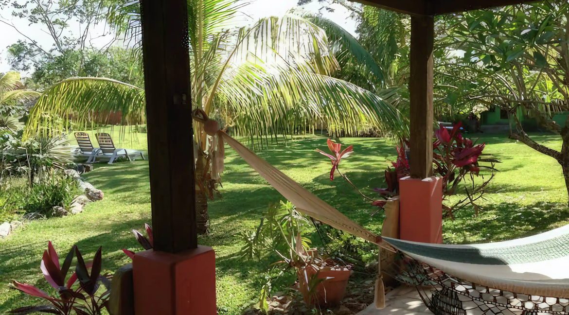 caribbean-beach-resort-for-sale-in-trujillo-colon-honduras (1) (1)